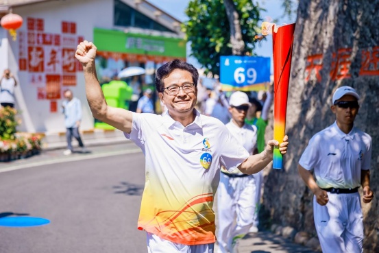 蒙娜丽莎传递第六届亚洲沙滩运动会火炬！199.jpg